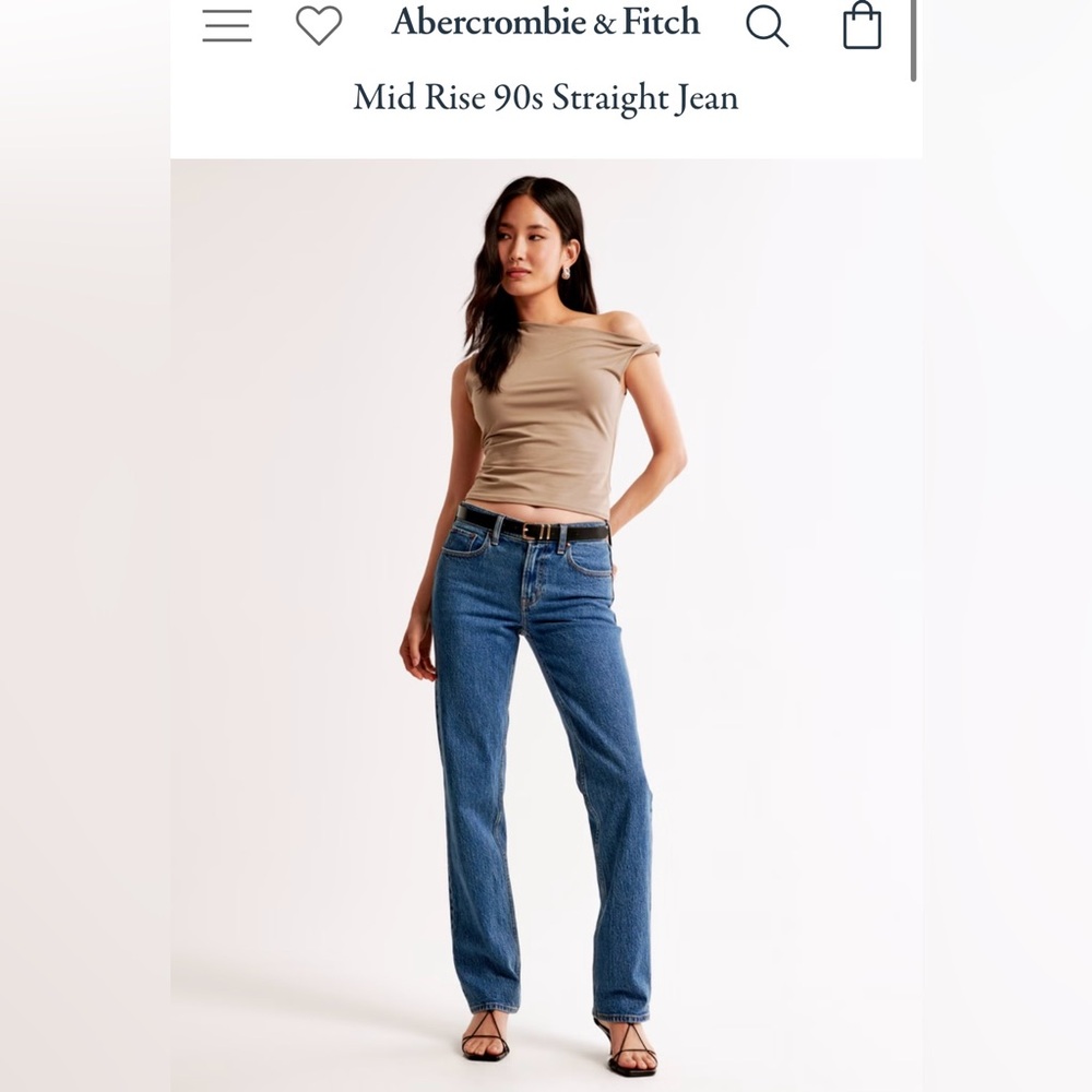 Mid Rise 90s Straight Jean